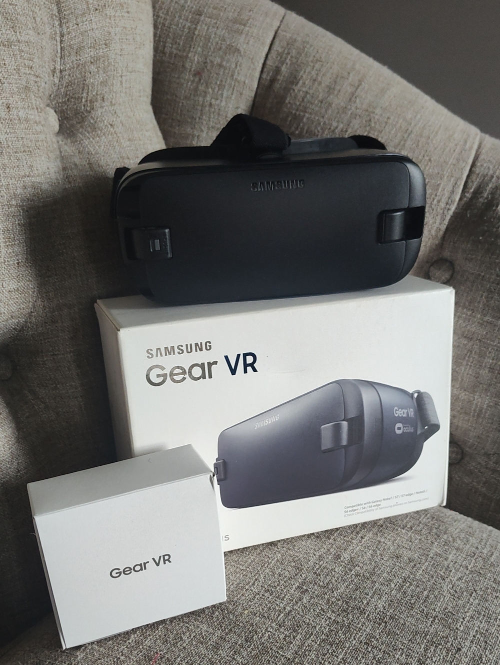Samsung Gear VR Headset in Black